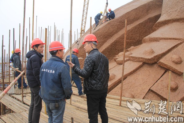現(xiàn)全球最大關(guān)公青銅雕像，目測(cè)宇達(dá)施工（圖）