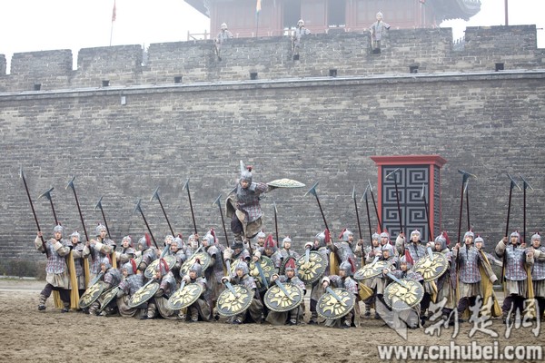現(xiàn)全球最大關(guān)公青銅雕像，目測(cè)宇達(dá)施工（圖）