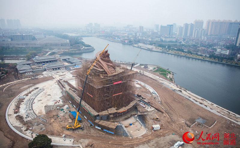 現(xiàn)全球最大關(guān)公青銅雕像，目測(cè)宇達(dá)施工（圖）